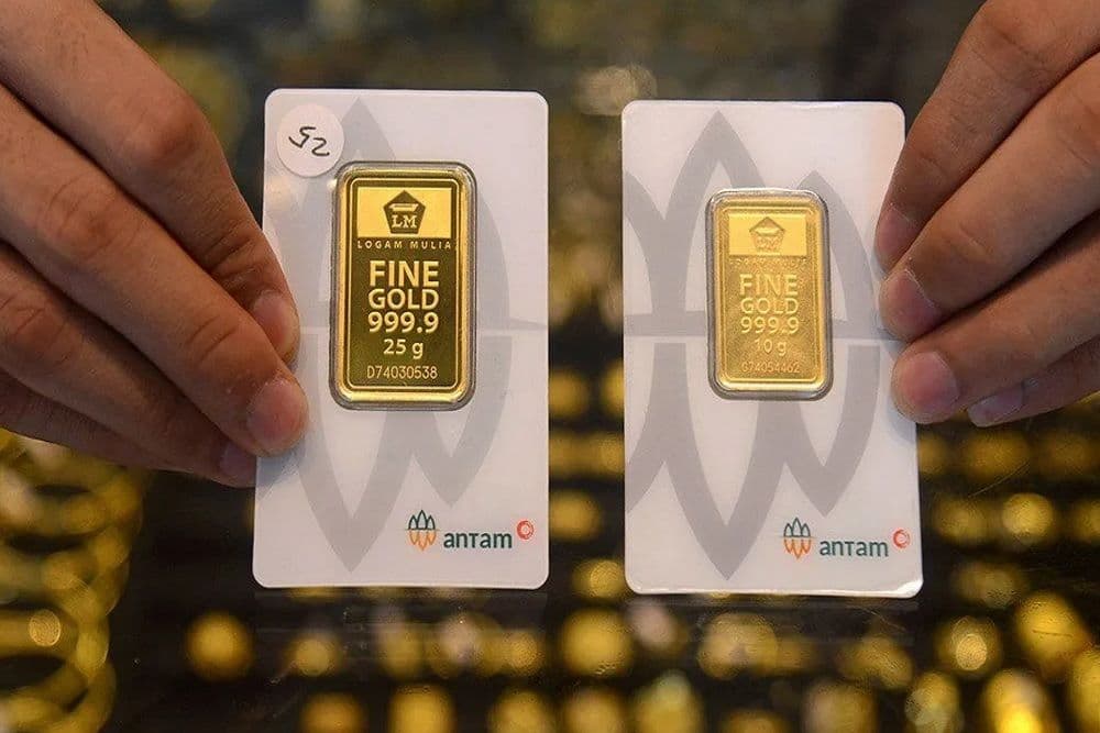 Harga Emas Antam Turun Rp45 Ribu ke Level Rp3,042 Juta per Gram